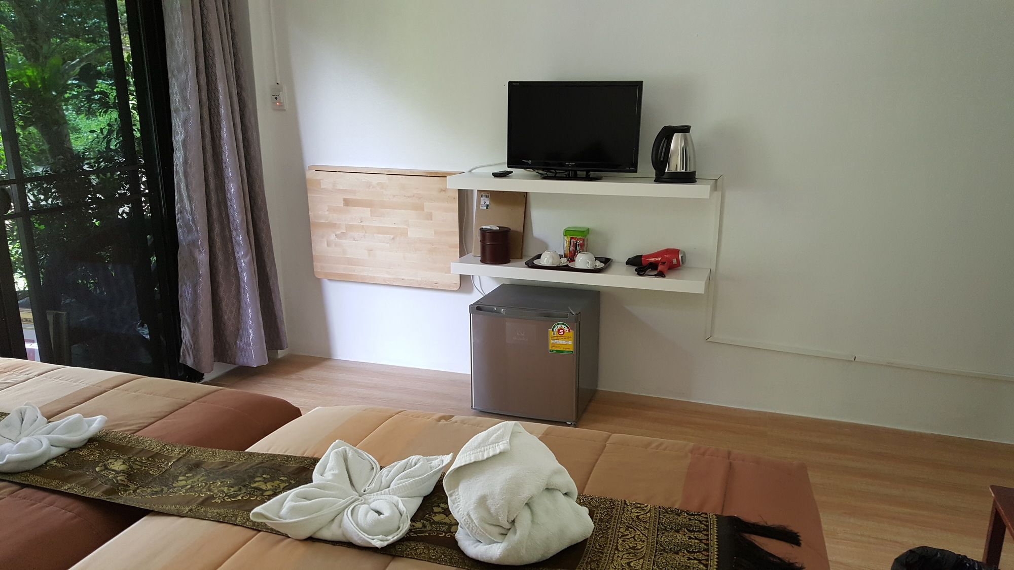 Montania Lifestyle Hotel Phanom Exteriör bild