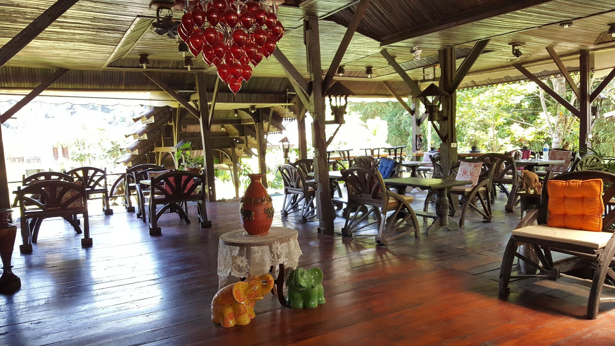 Montania Lifestyle Hotel Phanom Exteriör bild