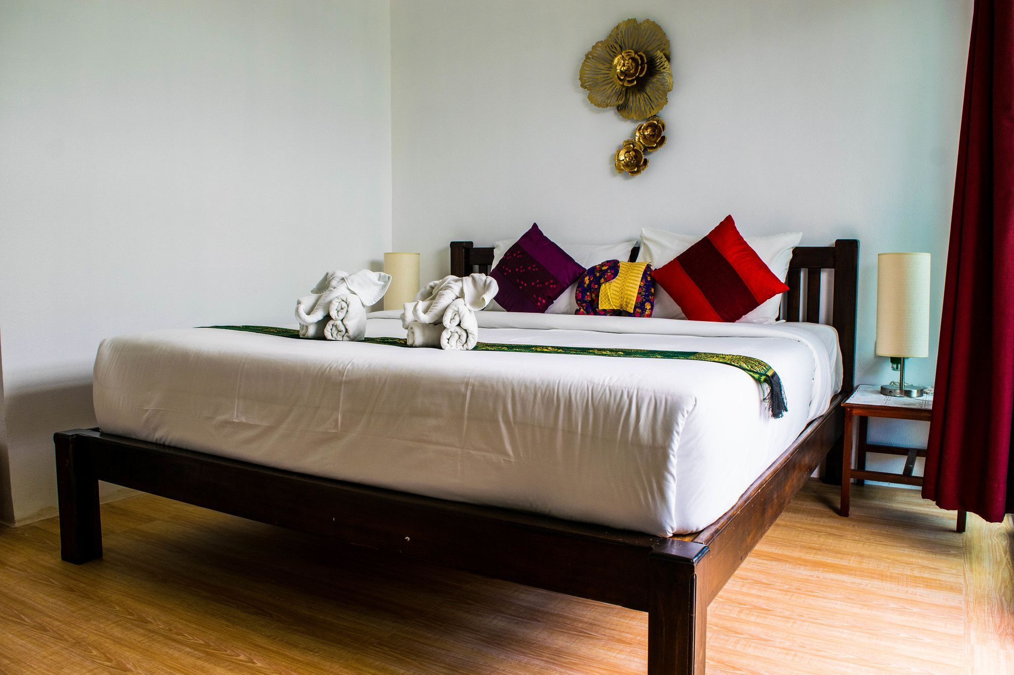 Montania Lifestyle Hotel Phanom Exteriör bild